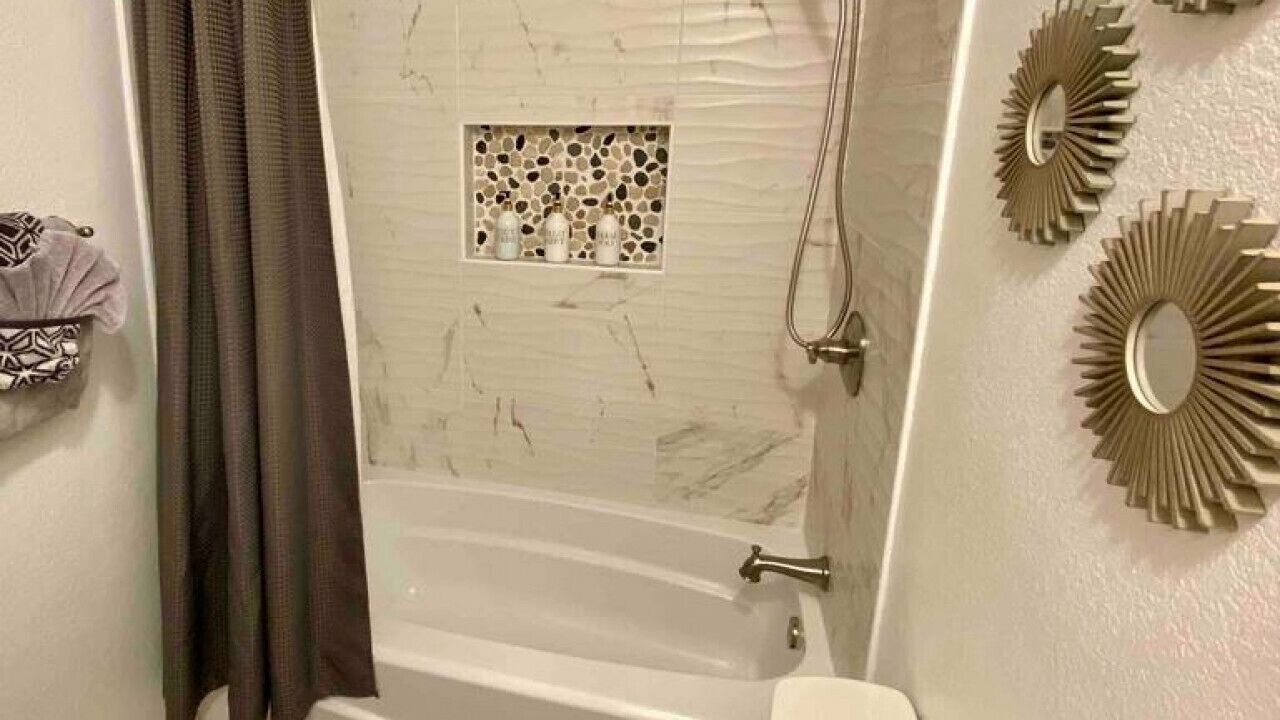 Photo of Bathroom in Racquet Club West