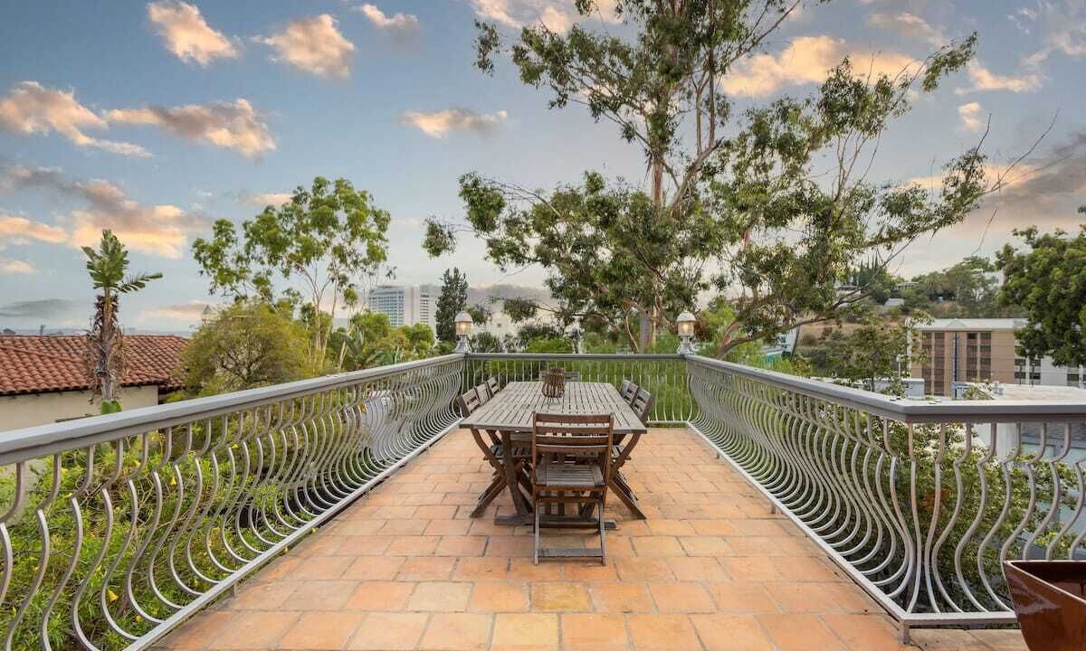 Photo of Outdoor in Hollywood
