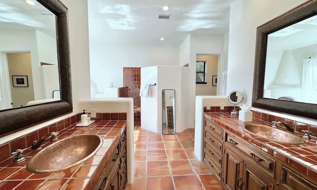 Photo of Bathroom in Little Tuscany