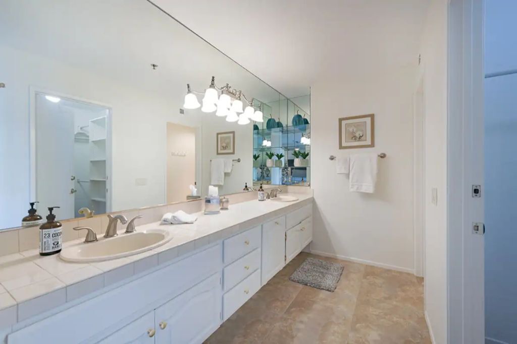 Photo of Bathroom in Downtown Palm Springs