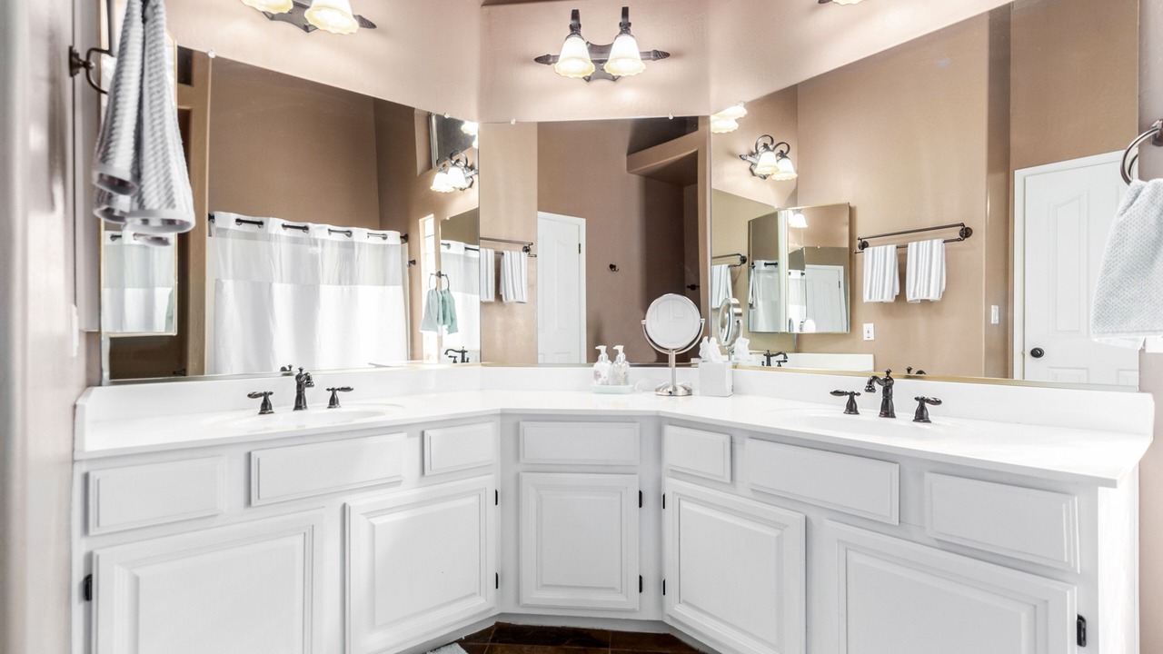 Photo of Bathroom in Foothills Club West