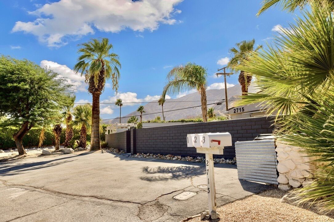 Photo of Outdoor in Little Tuscany