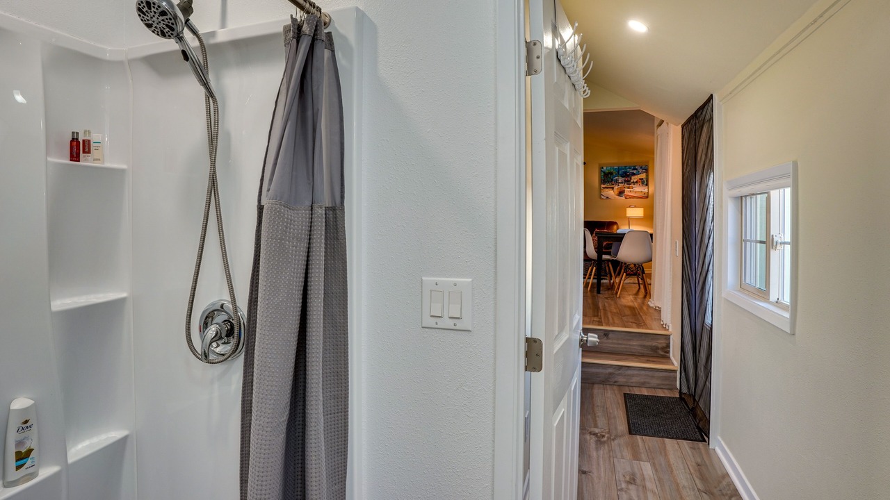 Photo of Bathroom in Avalon