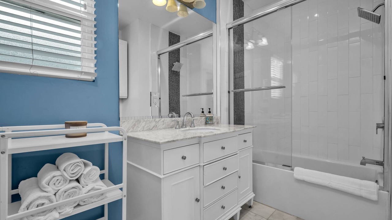 Photo of Bathroom in Los Angeles