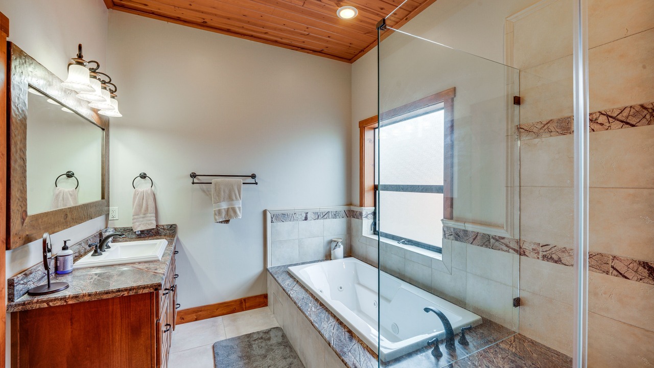 Photo of Bathroom in Pine Mountain Club