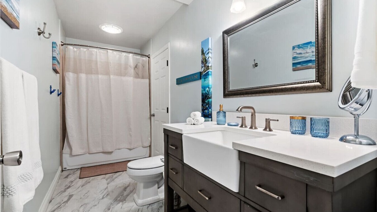 Photo of Bathroom in East Side Capistrano