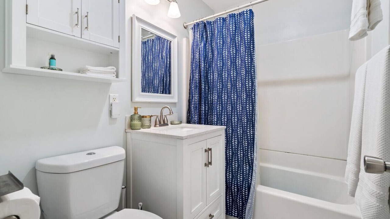 Photo of Bathroom in East Side Capistrano