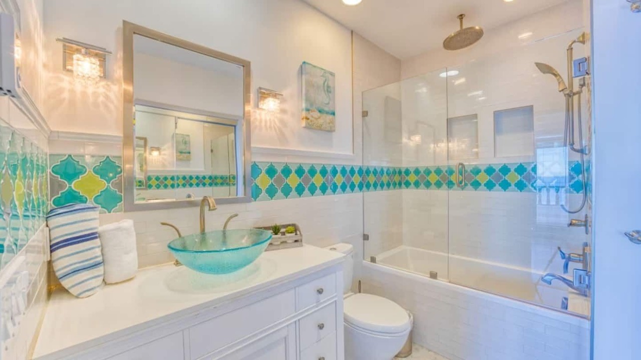 Photo of Bathroom in Avalon