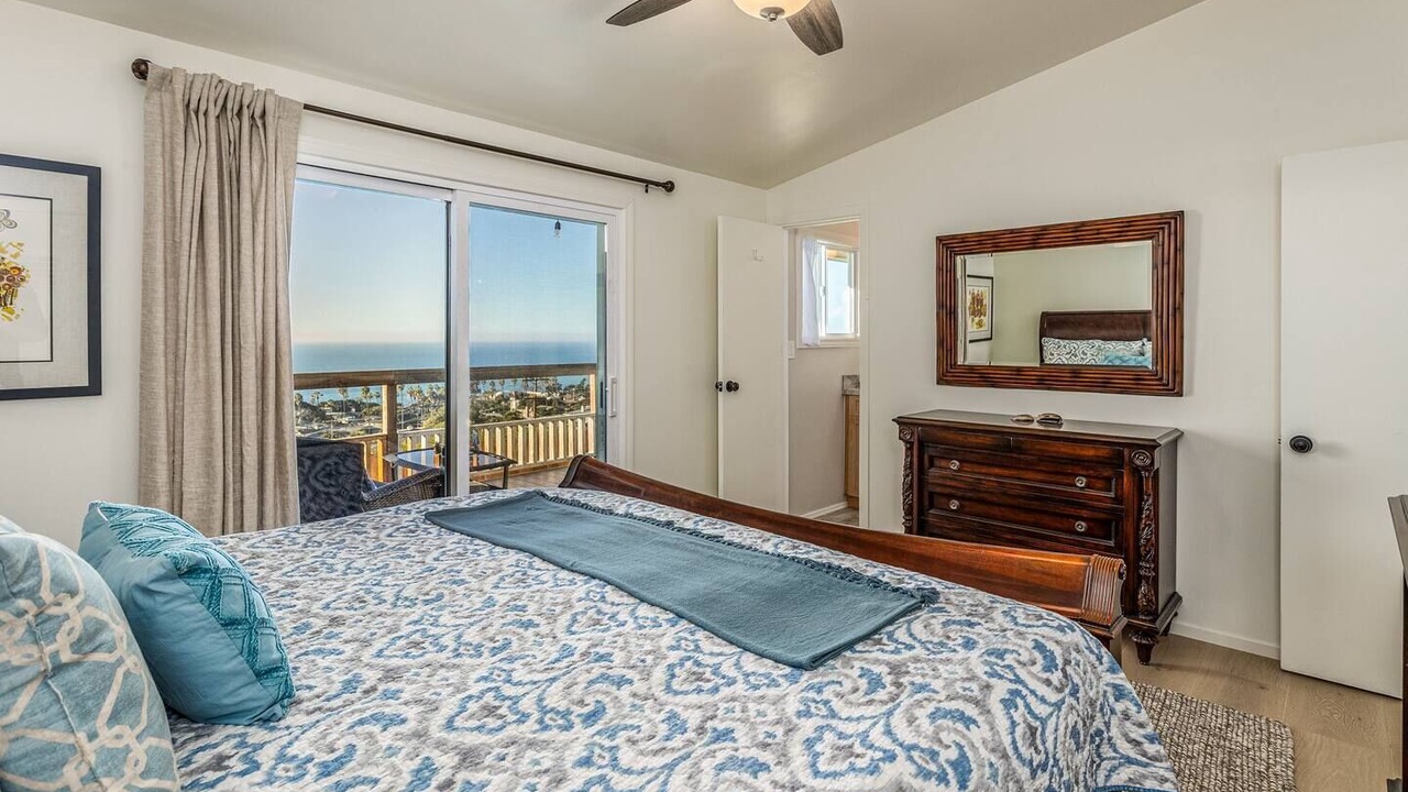 Photo of Bedroom in Sunset Cliffs
