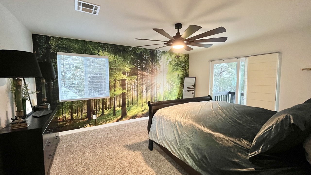 Photo of Bedroom in Oak Knoll Village