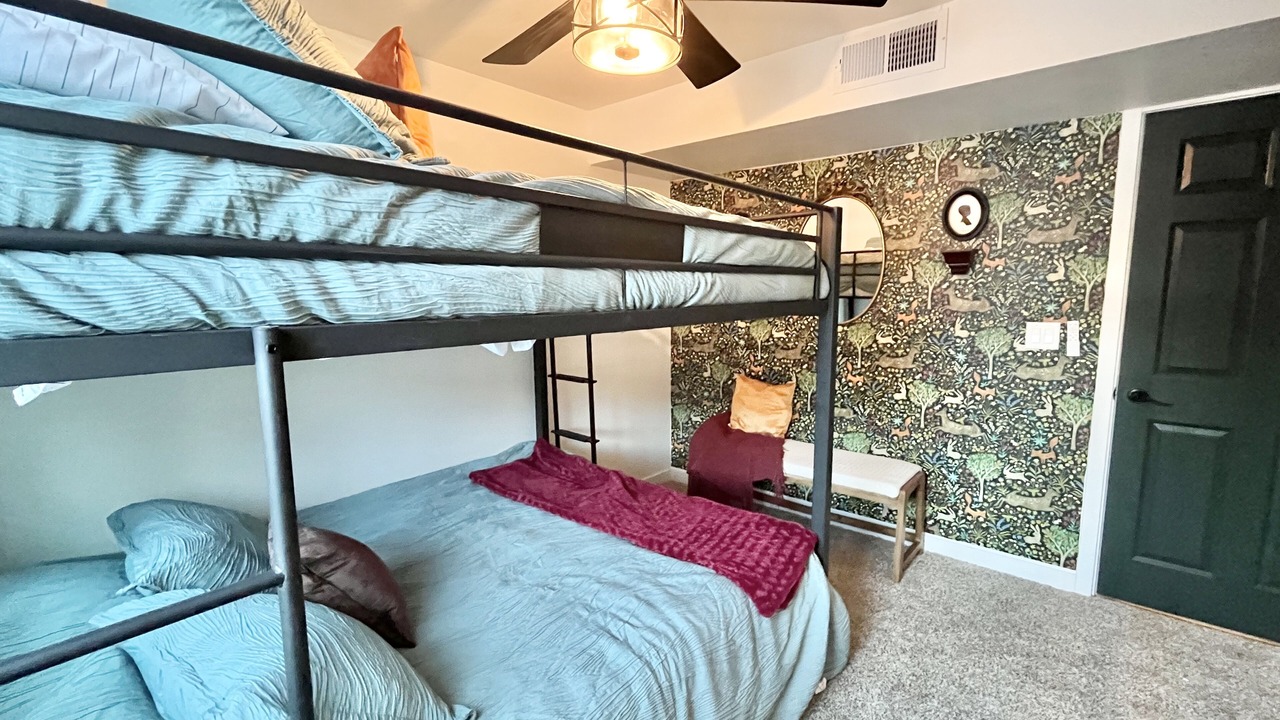 Photo of Bedroom in Oak Knoll Village