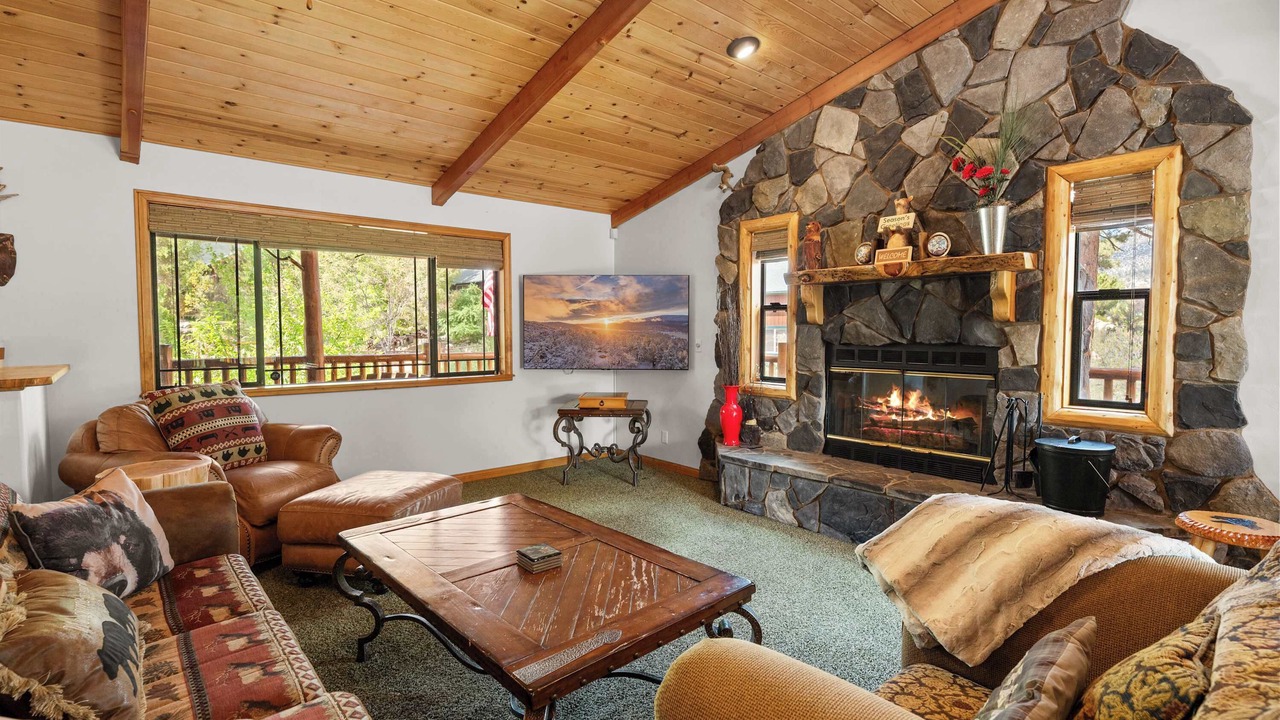 Photo of Livingroom in Castle Glen Estates