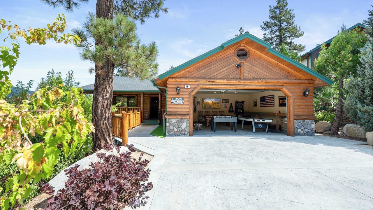Photo of Outdoor in Castle Glen Estates