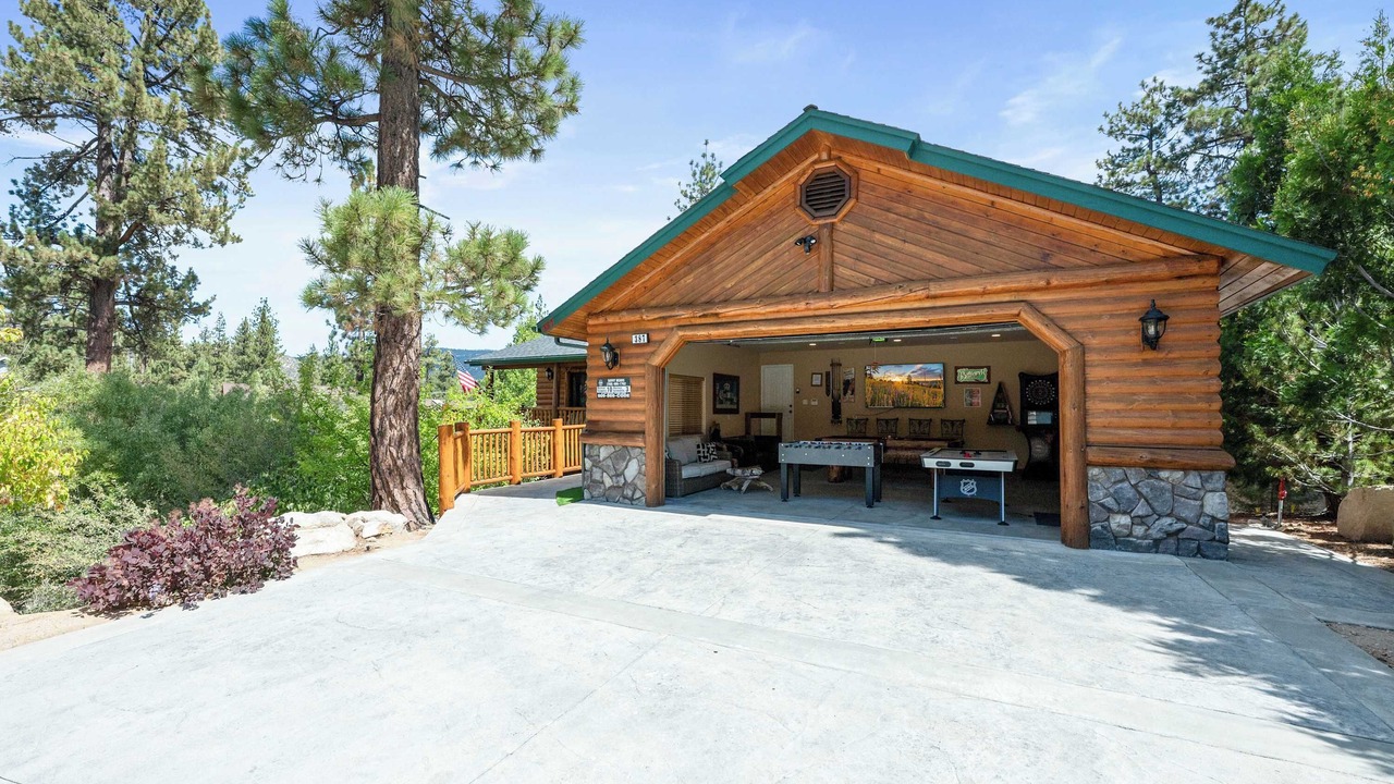 Photo of Patio Balcony in Castle Glen Estates