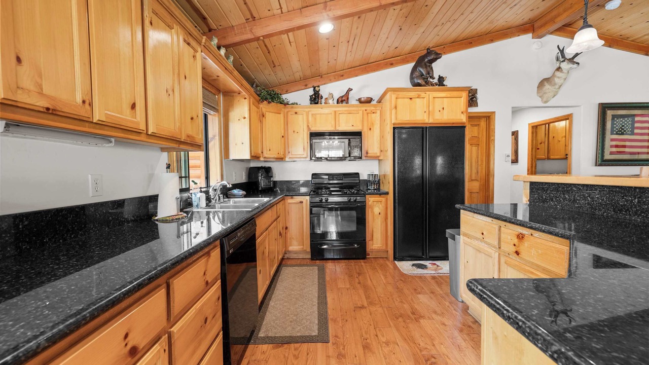 Photo of Kitchen in Castle Glen Estates