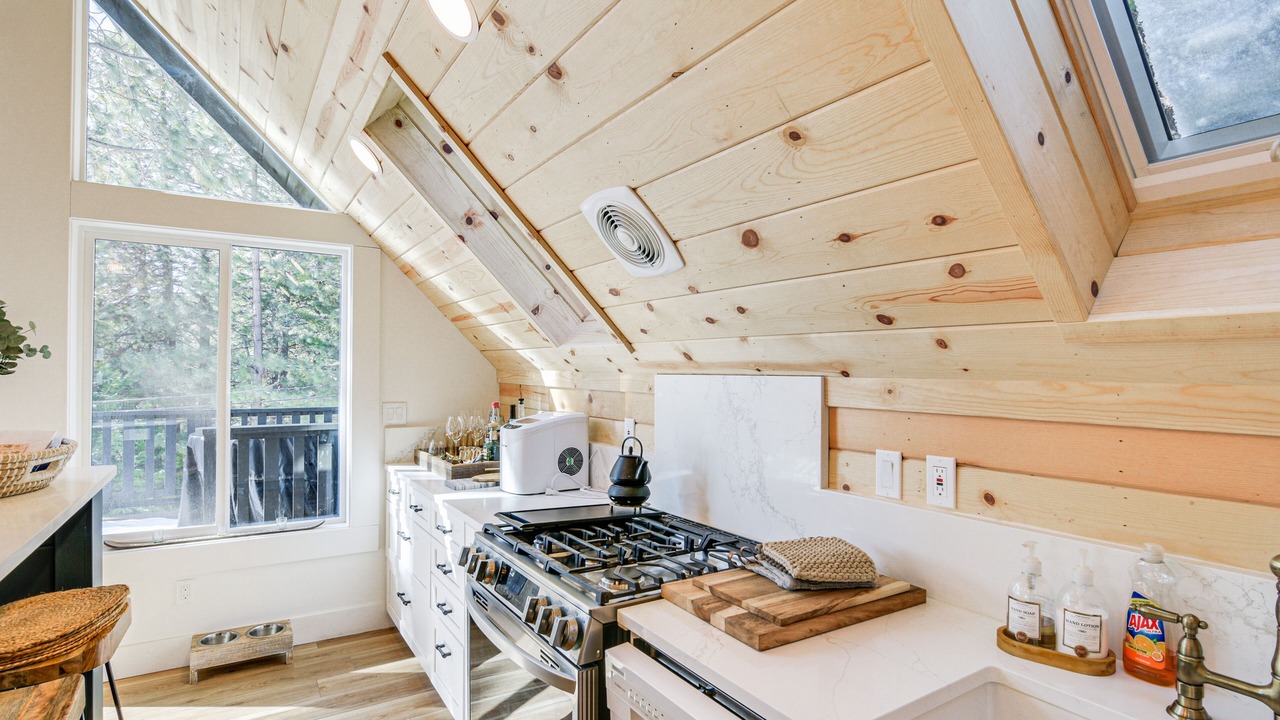 Photo of Kitchen in Peninsula Village