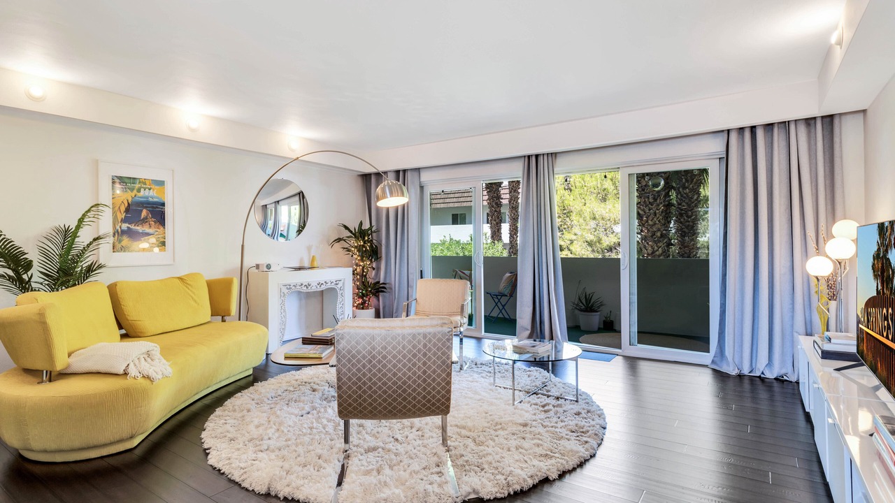 Photo of Livingroom in Canyon View Estates