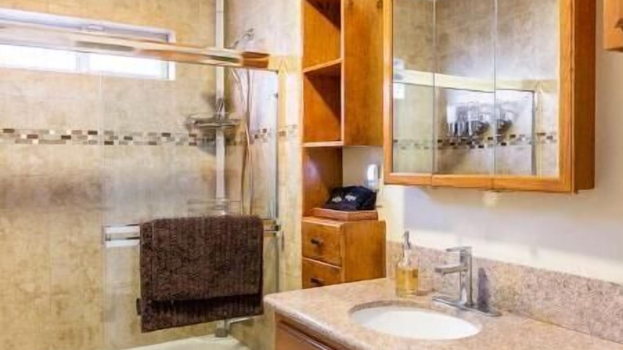 Photo of Bathroom in Los Angeles