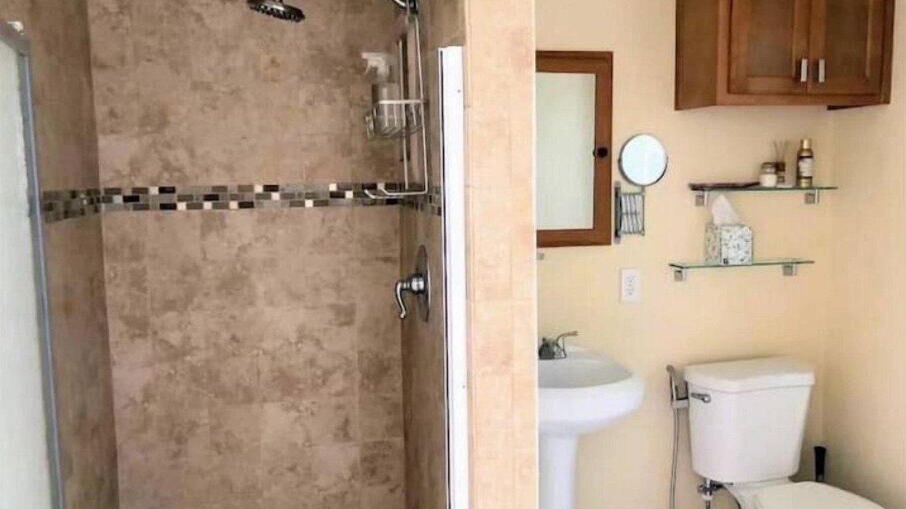 Photo of Bathroom in Los Angeles