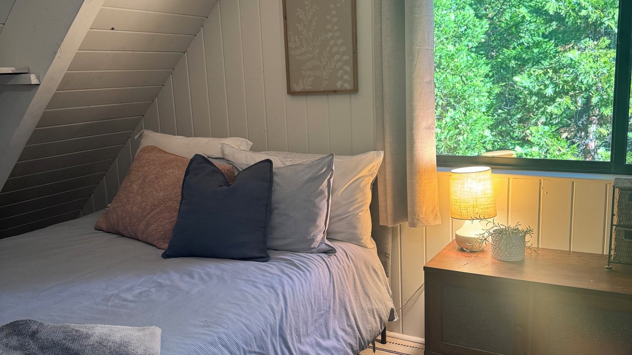 Photo of Bedroom in Lake Almanor Country Club