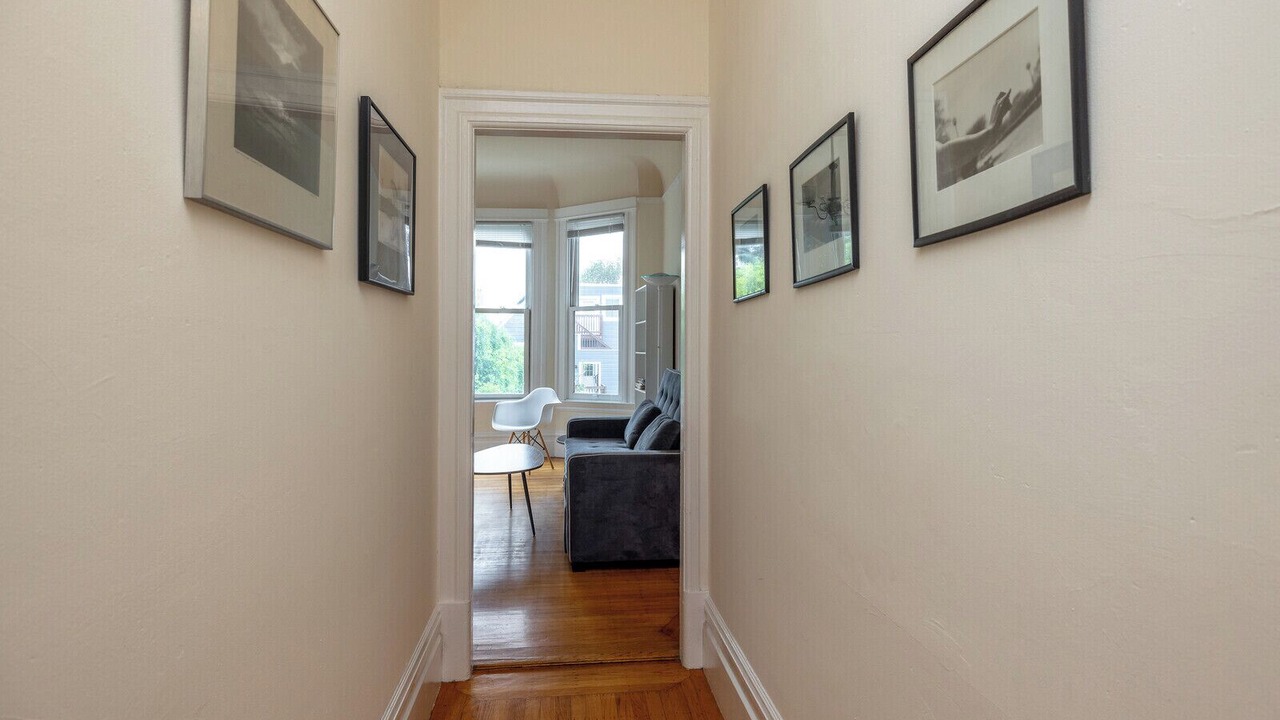 Photo of Livingroom in Haight-Ashbury