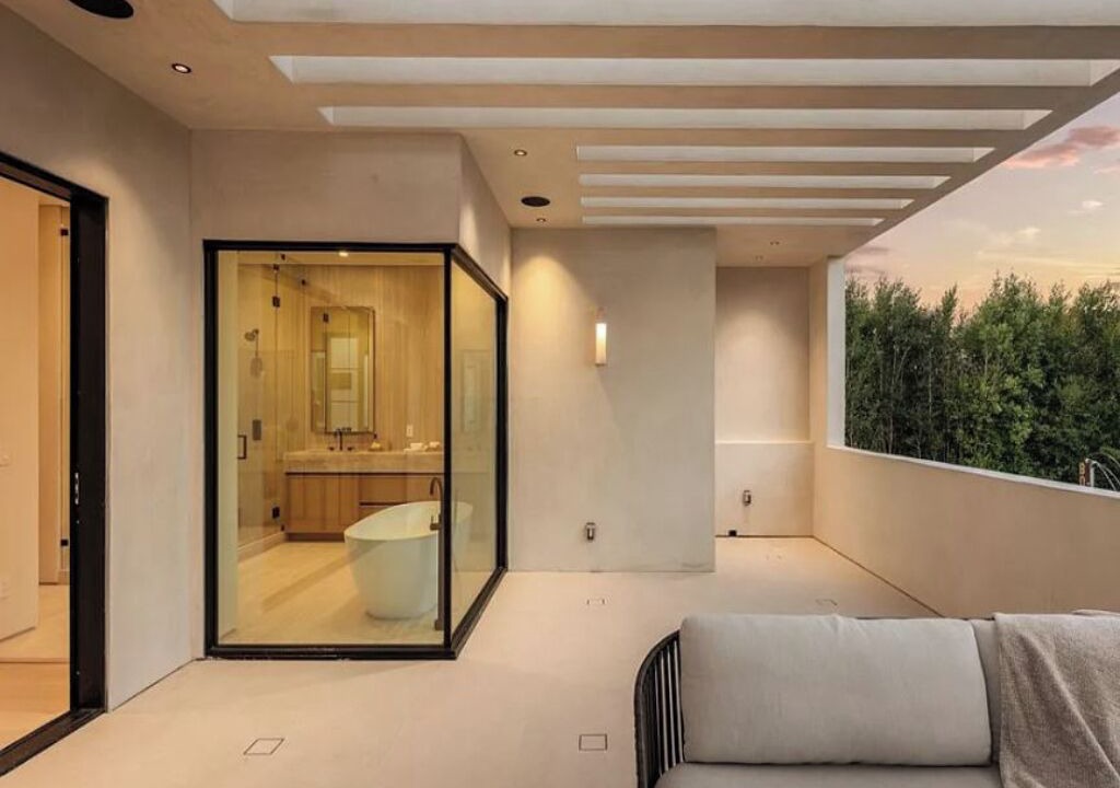 Photo of Patio Balcony in Sherman Oaks