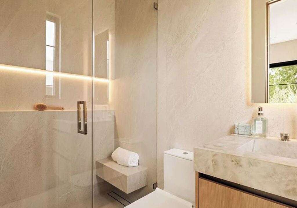Photo of Bathroom in Sherman Oaks