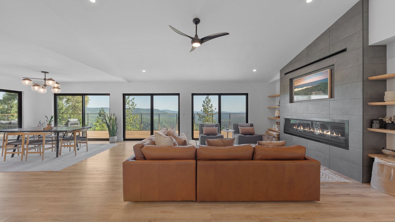 Photo of Livingroom in Nevada City