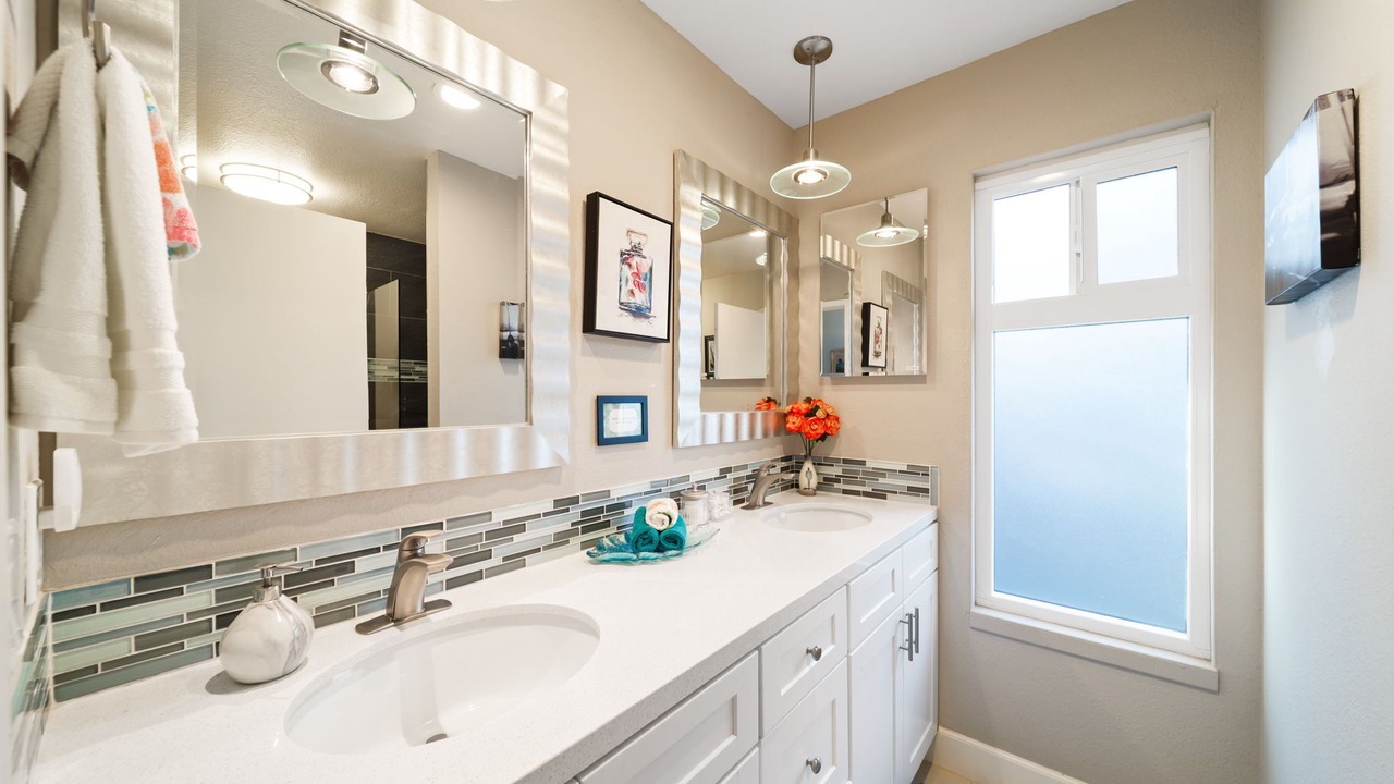Photo of Bathroom in Chino Canyon
