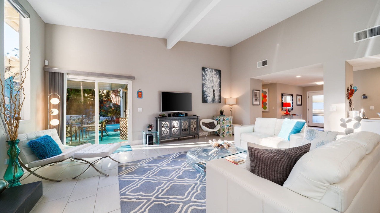 Photo of Livingroom in Chino Canyon