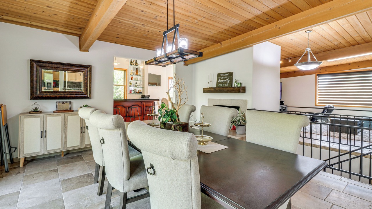 Photo of Livingroom in Agua Dulce