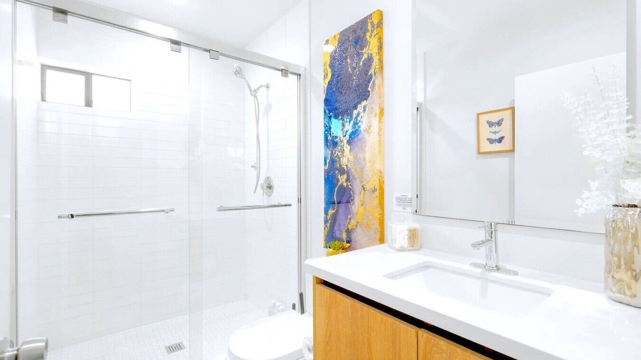 Photo of Bathroom in North Hollywood