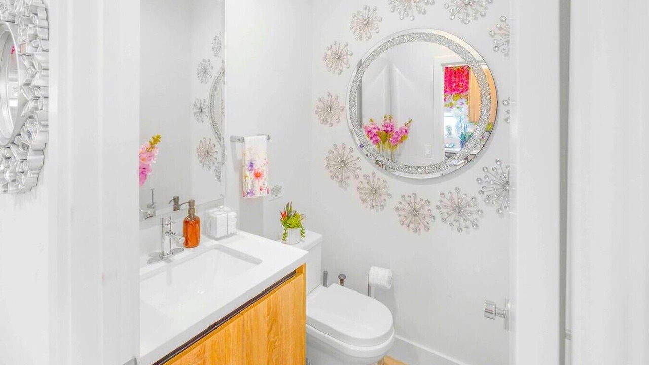 Photo of Bathroom in North Hollywood