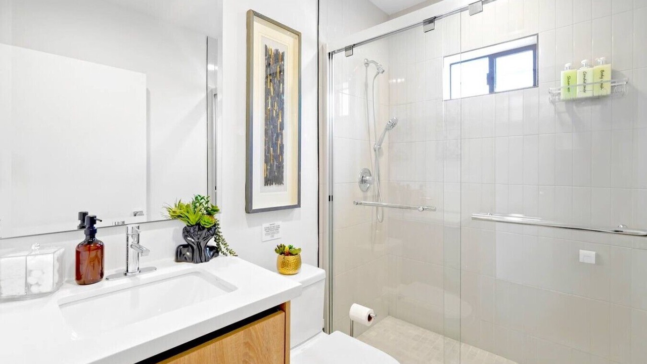 Photo of Bathroom in North Hollywood