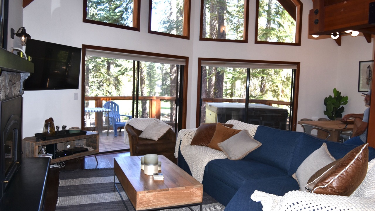Photo of Livingroom in Truckee