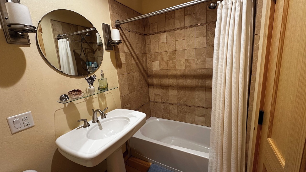 Photo of Bathroom in Graeagle