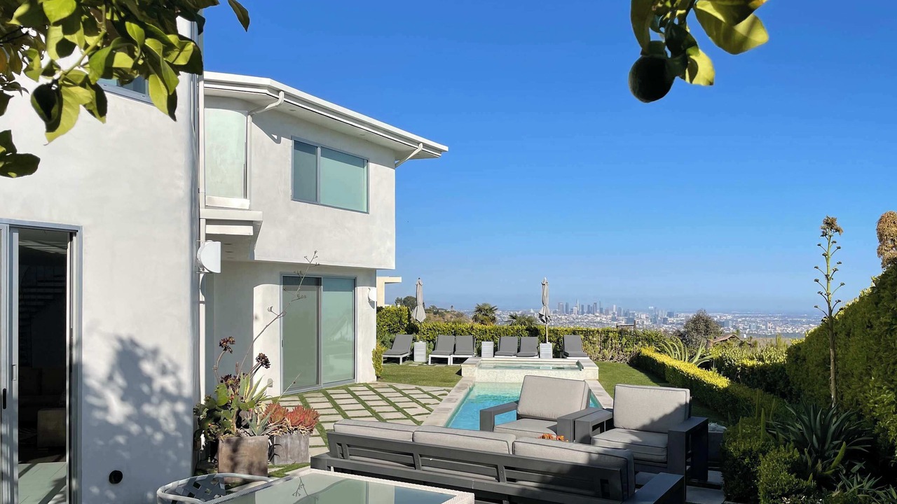 Photo of Outdoor in Hollywood Hills West