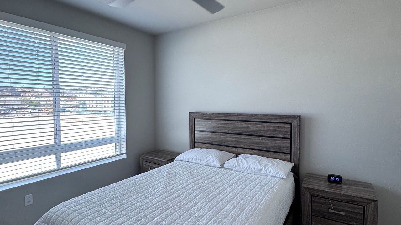 Photo of Bedroom in Midway District