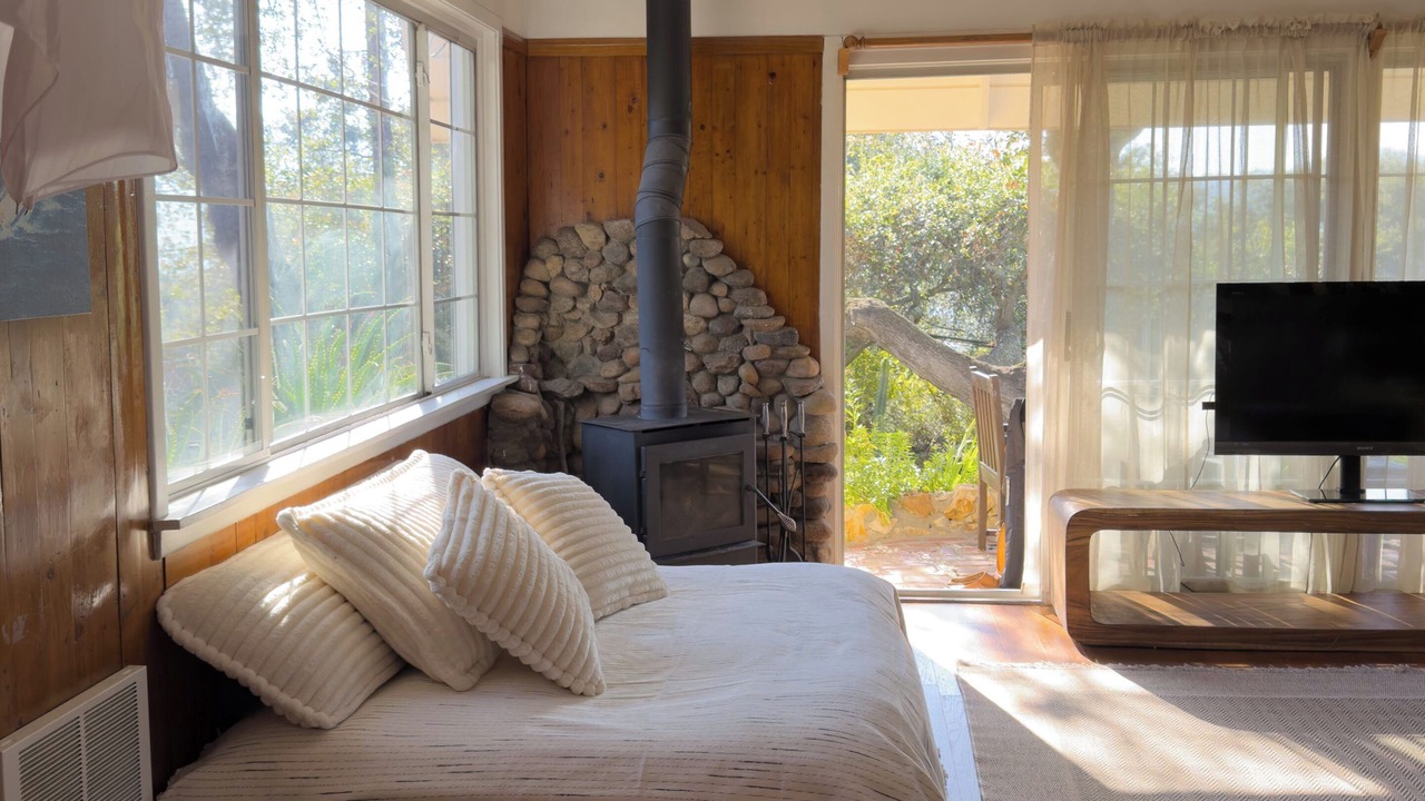 Photo of Bedroom in Topanga