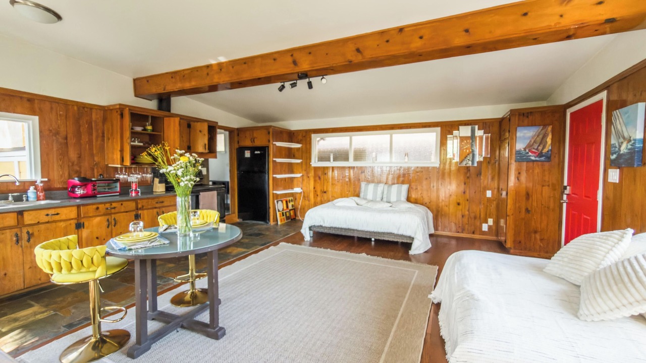 Photo of Bedroom in Topanga