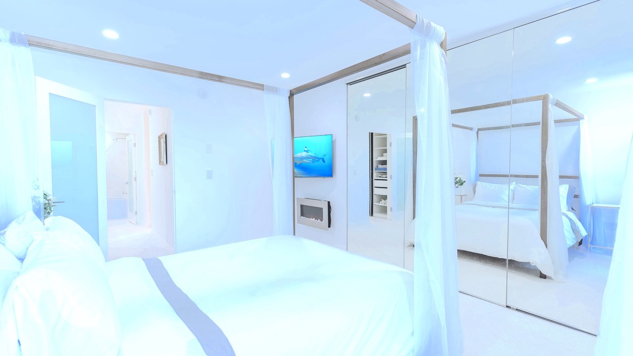 Photo of Bedroom in Sawtelle