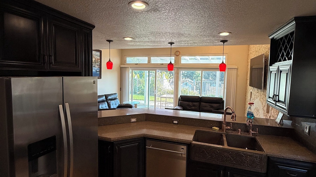 Photo of Kitchen in Corona