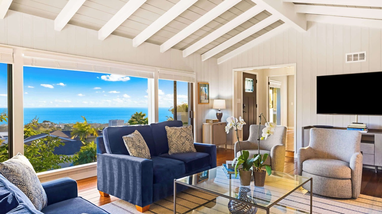 Photo of Livingroom in Country Club