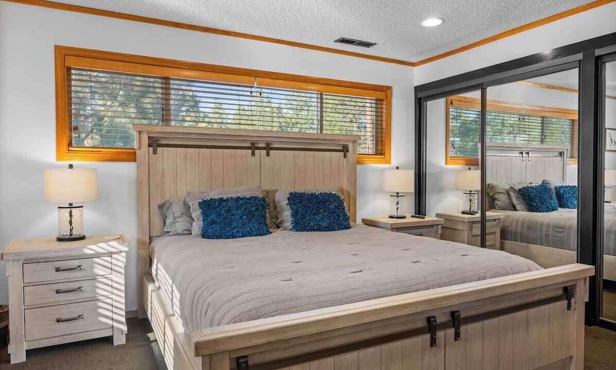 Photo of Bedroom in Summit Estates