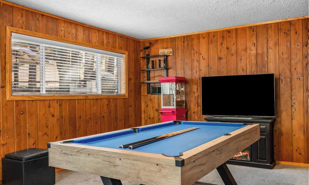 Photo of Bedroom in Summit Estates