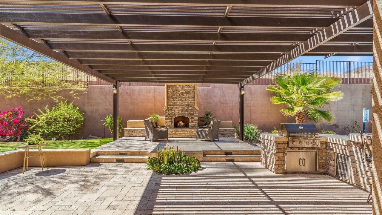 Photo of Livingroom in Anthem