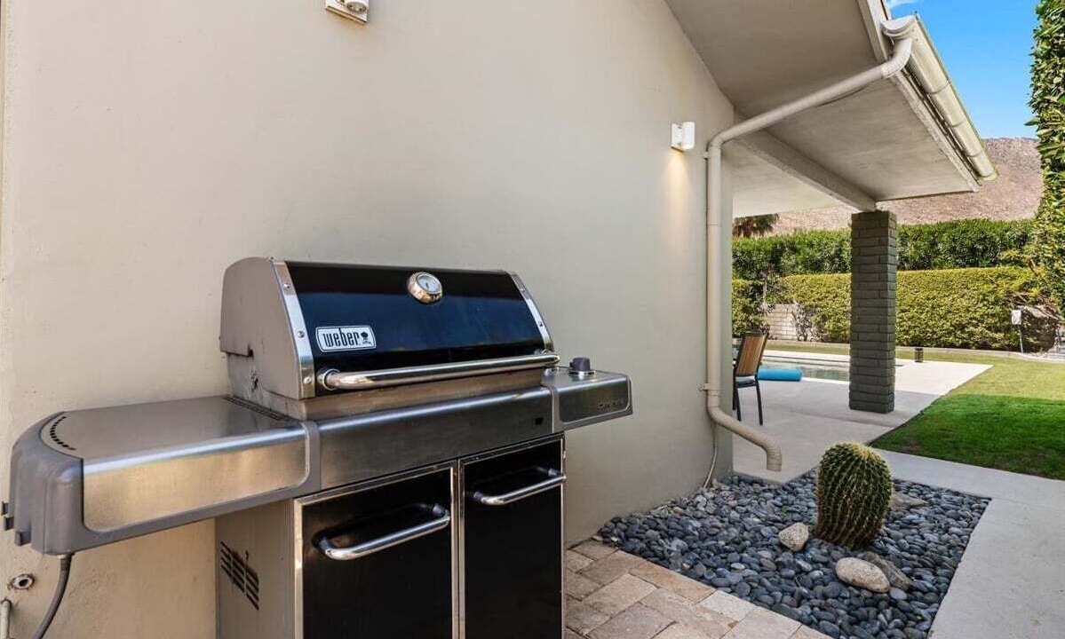 Photo of Outdoor in The Movie Colony