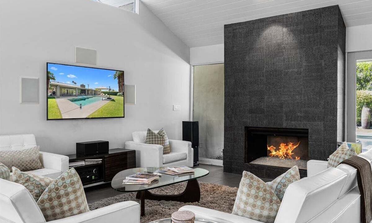 Photo of Livingroom in The Movie Colony