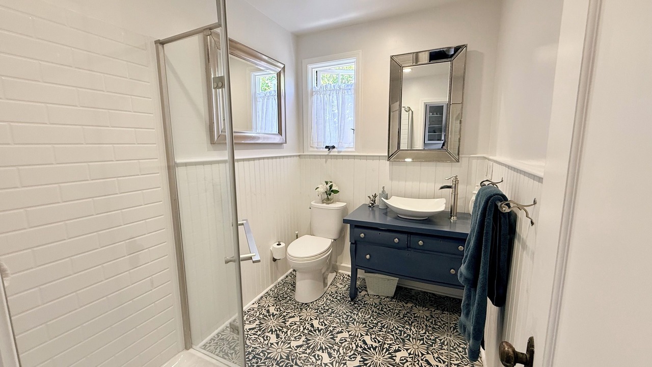 Photo of Bathroom in Los Alamos