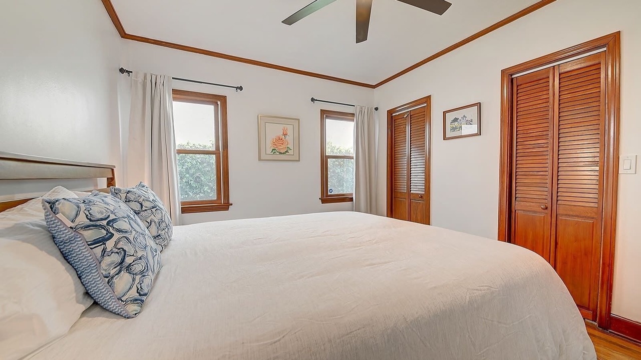 Photo of Bedroom in Belmont Shore
